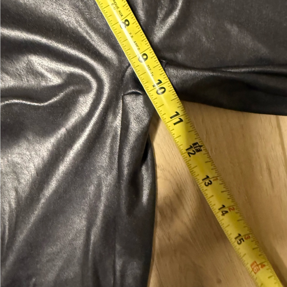 Spanx Faux Leather Shape Wear High Rise Leggings Size Large - Picture 9 of 10